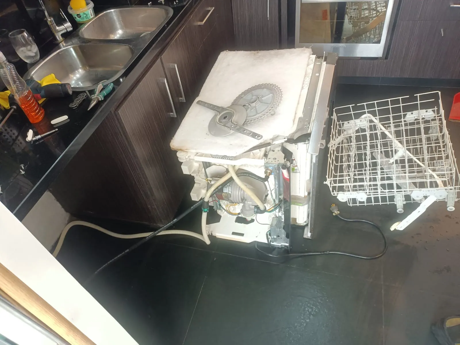 Mantenimiento lavaplatos whirlpool